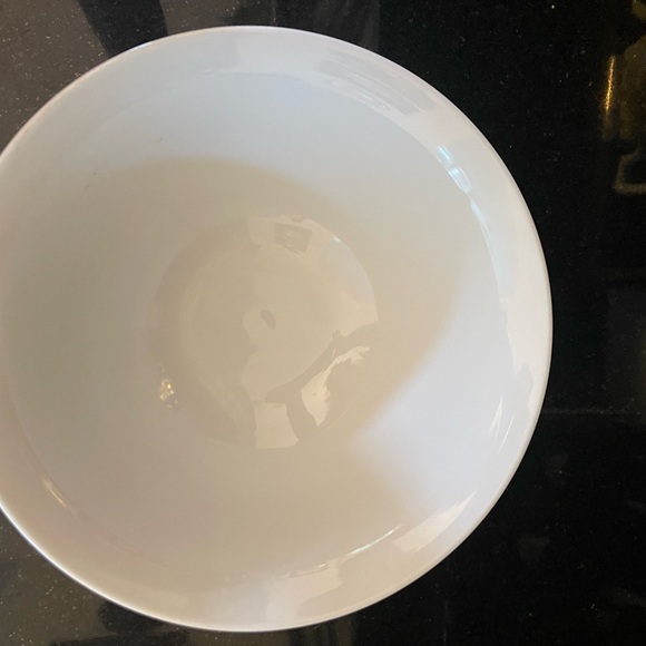 Apilco Bowl Classic Whiteware Porcelain Tulip Bowl Salad Serving WILLIAMS SONOMA - Picture 3 of 11